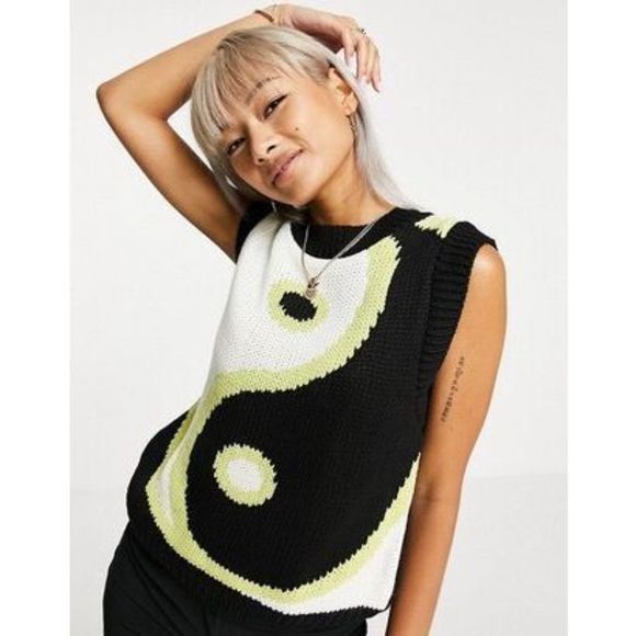 Topshop Sweaters - Topshop knitted ying yang sweater vest